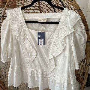 Universal Threads ruffle top